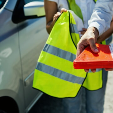 qui-doit-fournir-le-gilet-et-le-triangle-de-securite-en-cas-de-pret-ou-location Qui doit fournir le gilet et le triangle de sécurité en cas de prêt ou d'emplacement ?
